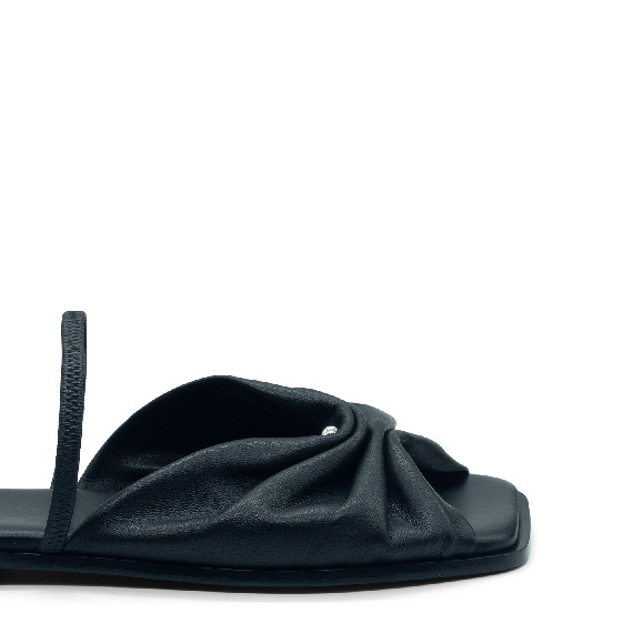 Square open  black piercing sandal