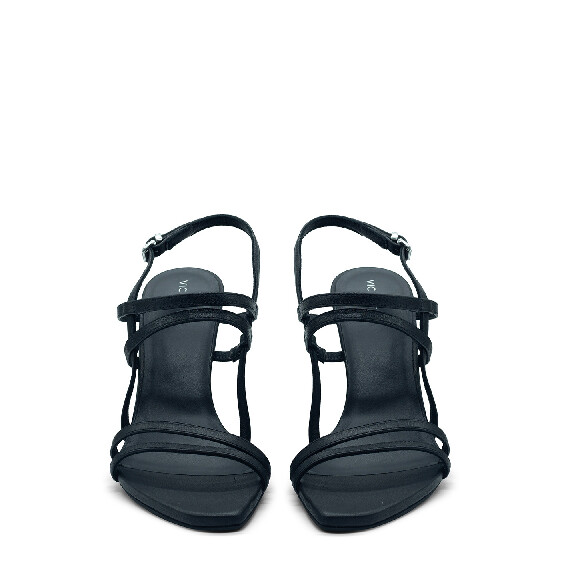  D black sandal 